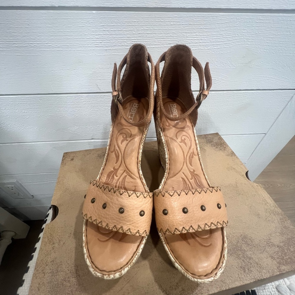 Born Tan Espadrille Wedge Sandals